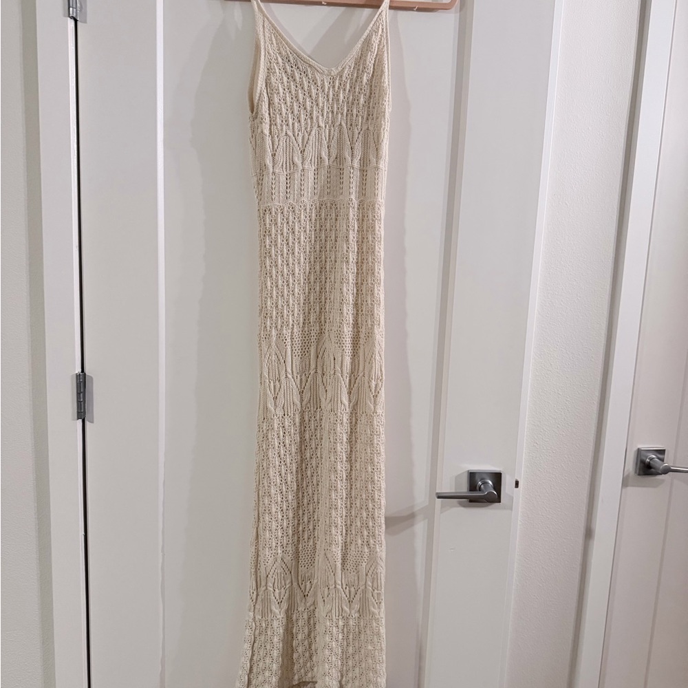 Elegant Cream Knit Maxi Dress
